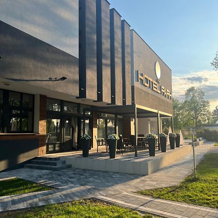 Hotel Park Opoczno Luaran gambar
