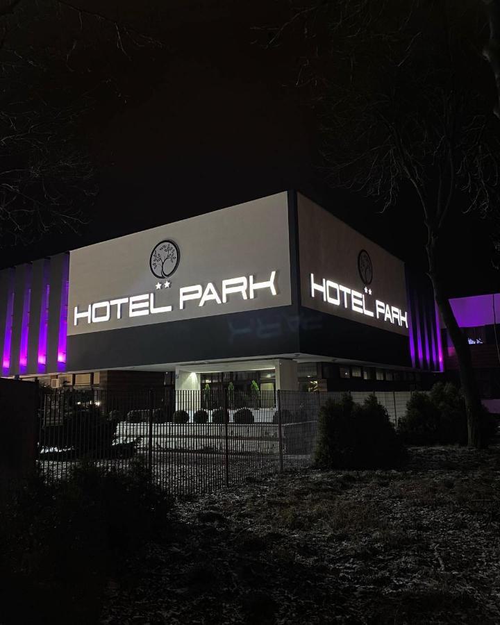 Hotel Park Opoczno Luaran gambar