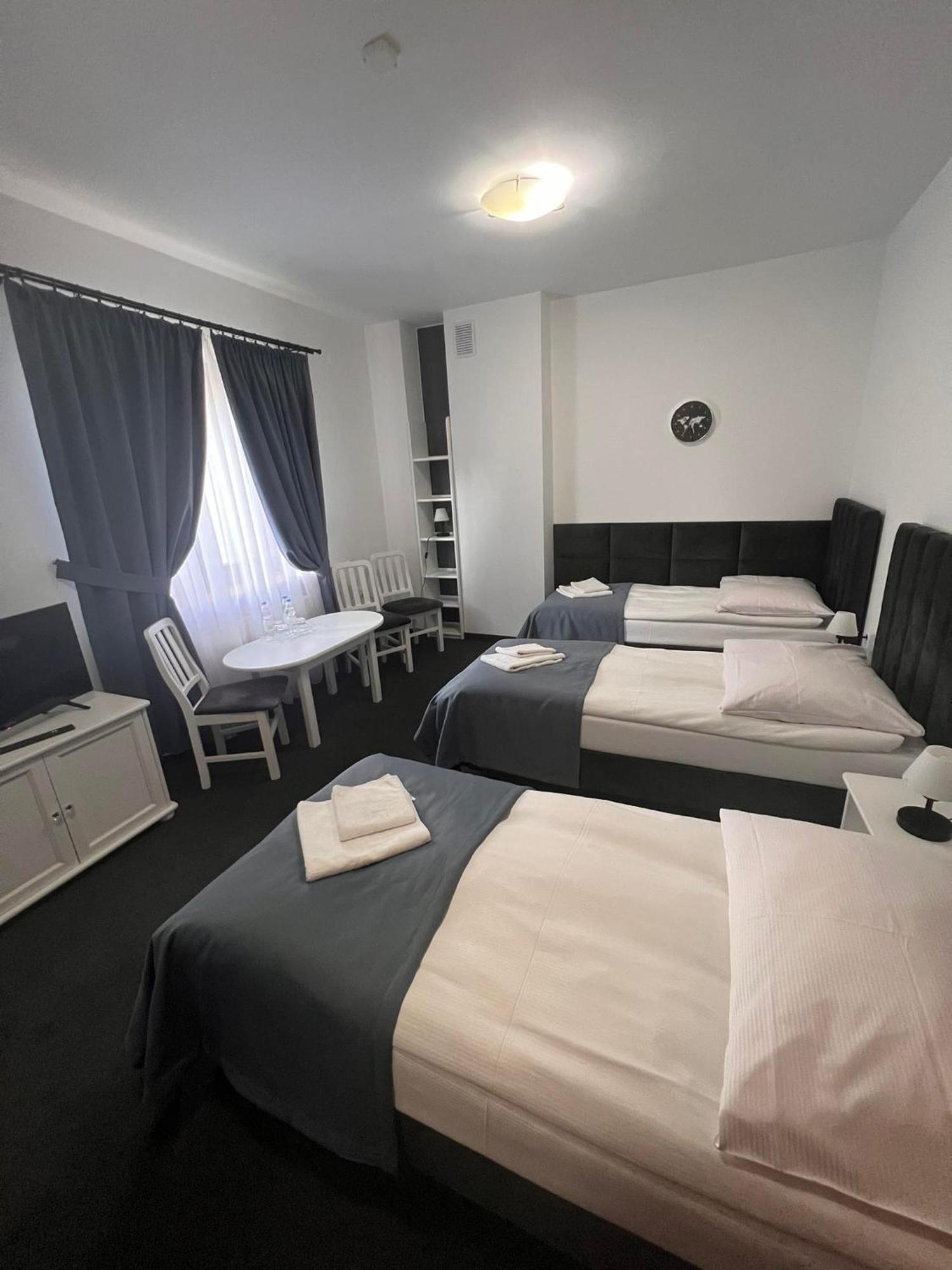 Hotel Park Opoczno Luaran gambar