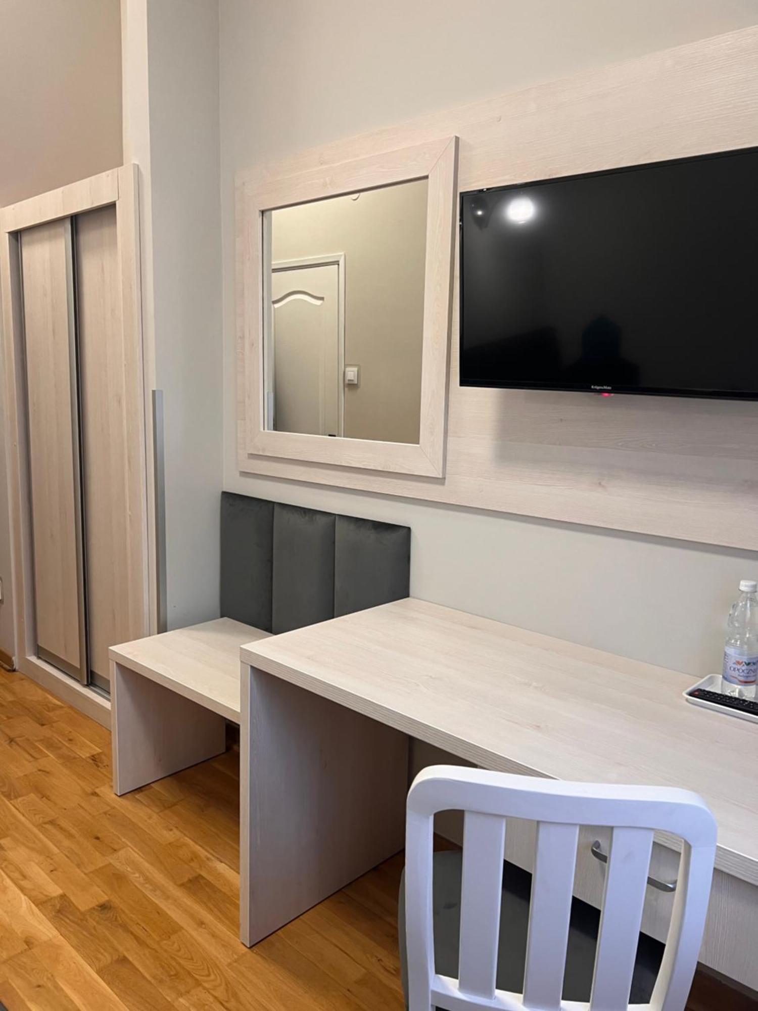 Hotel Park Opoczno Luaran gambar
