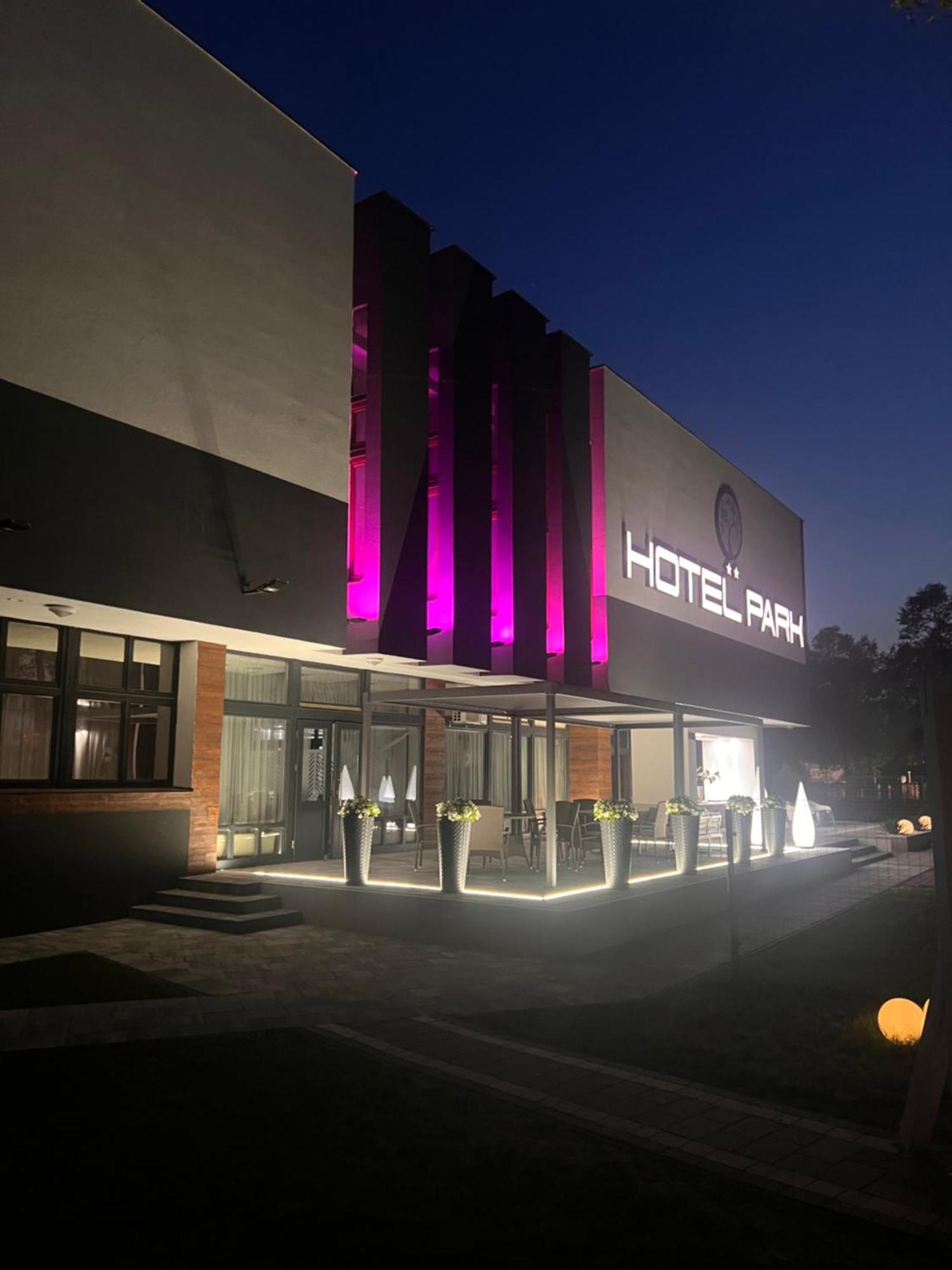 Hotel Park Opoczno Luaran gambar