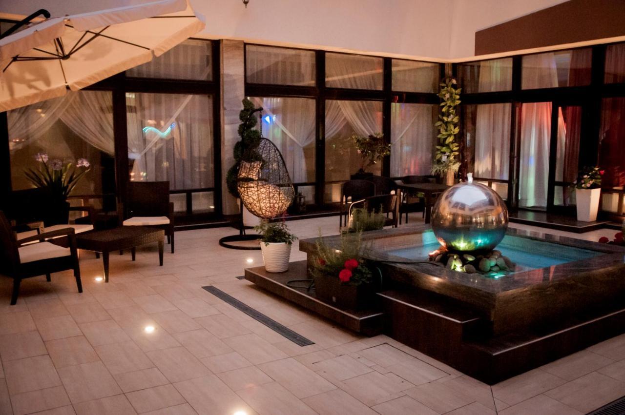Hotel Park Opoczno Luaran gambar